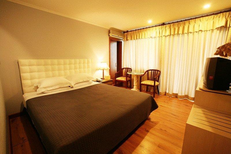Lake Hills Hotel Songnisan Boeun Zimmer foto